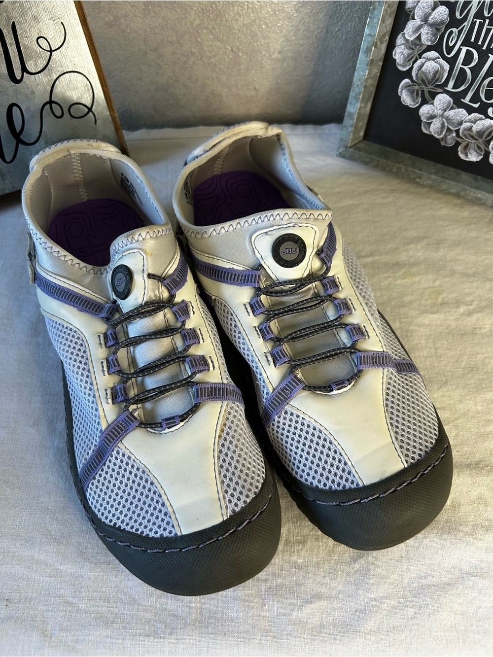 JBU Women's White and Lavender Slip-On Sneakers